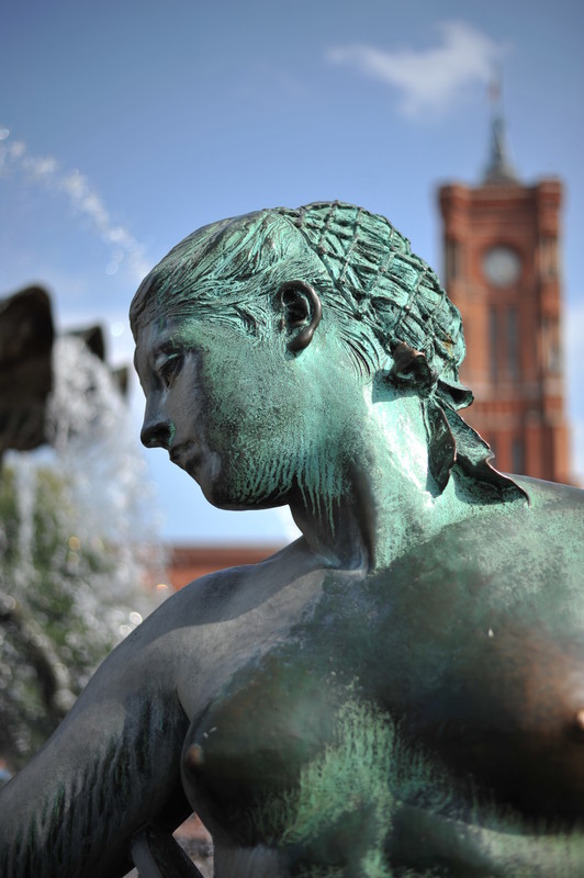 Berlin_Neptunbrunnen_04.jpg
